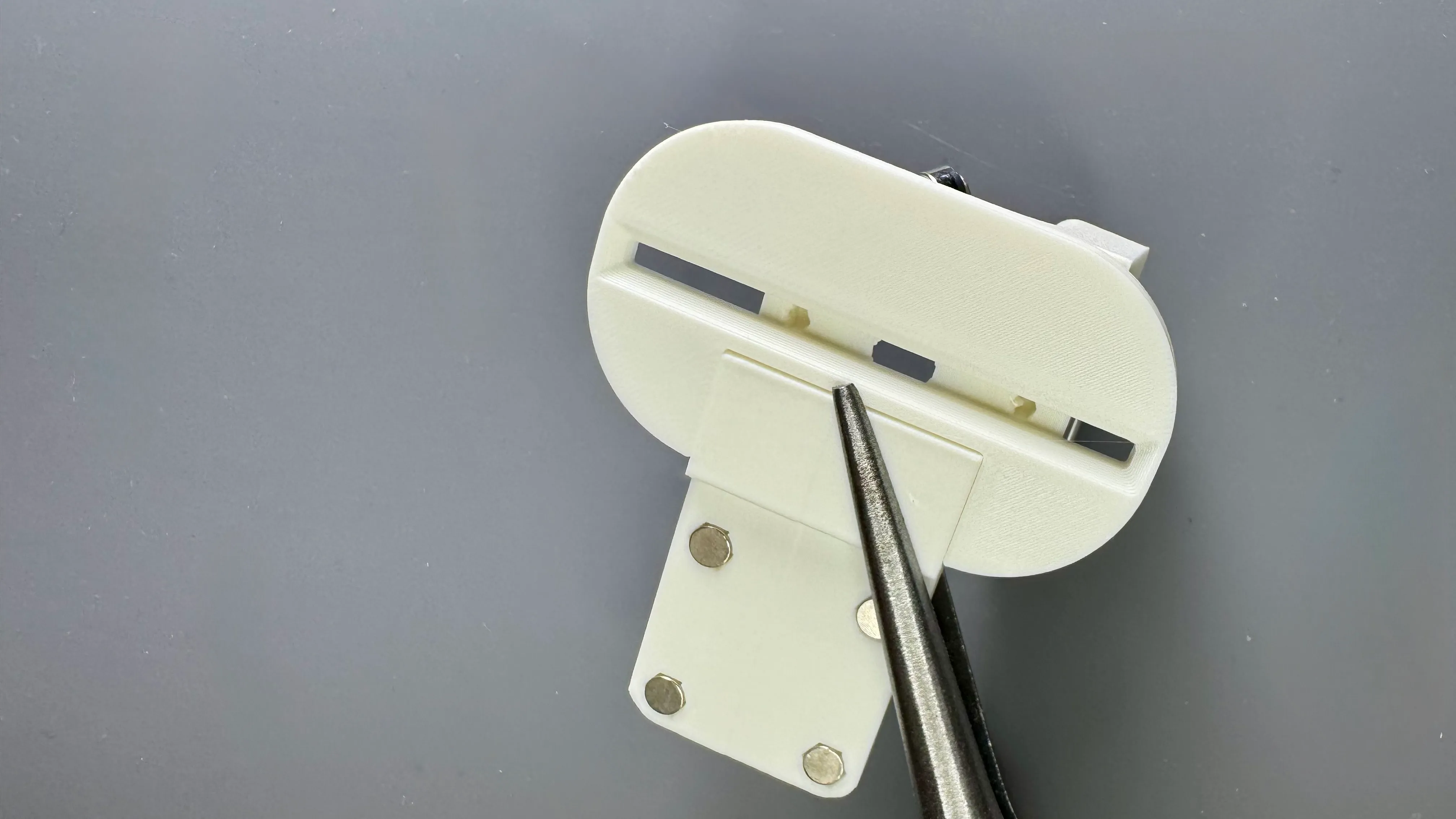 ブラケット・ケース