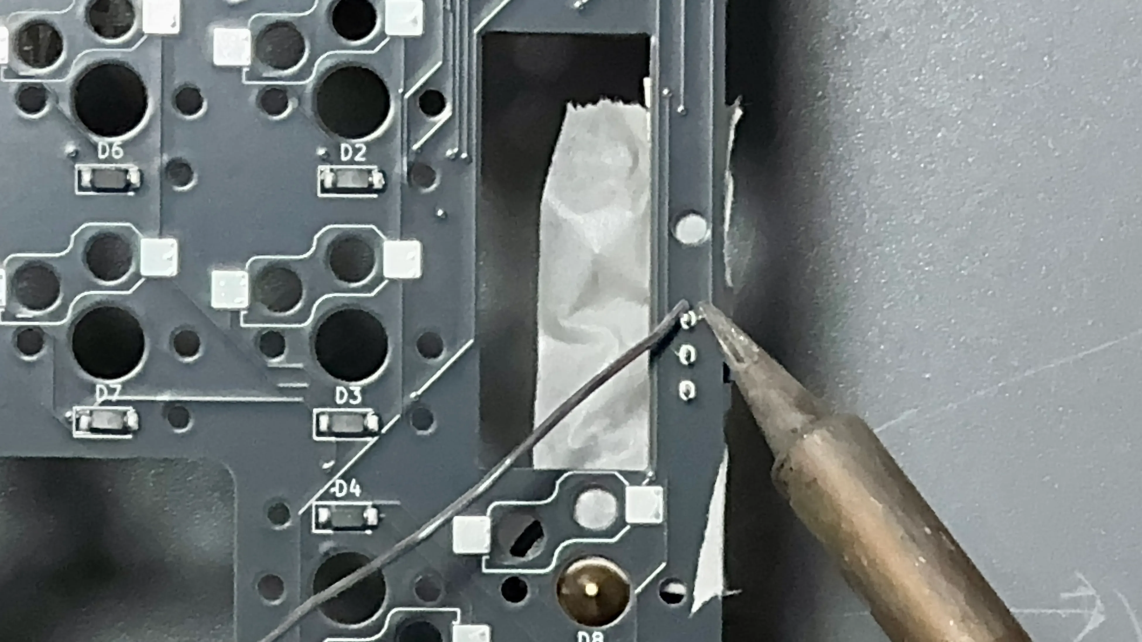 電源スイッチのはんだ付け